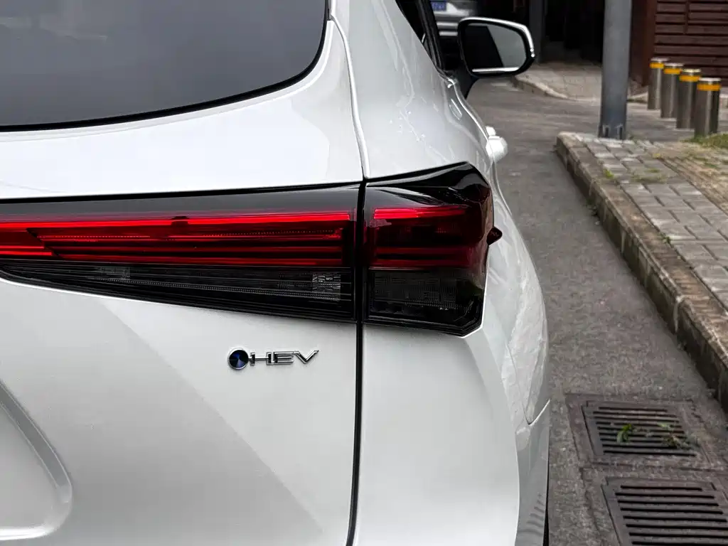 Toyota Highlander — миниатюра 10