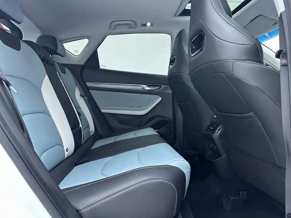 Geely Emgrand S S 2022 1.4T CVT