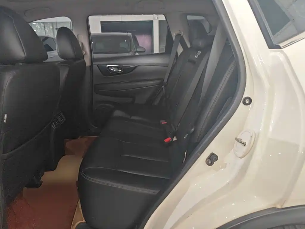 Nissan X-Trail — миниатюра 17