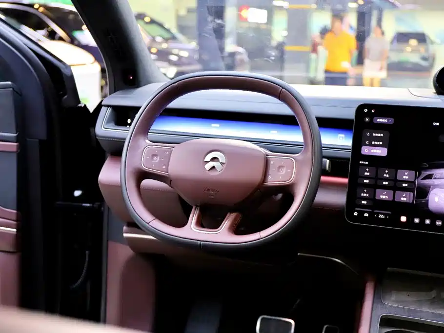 NIO ES8 — миниатюра 12