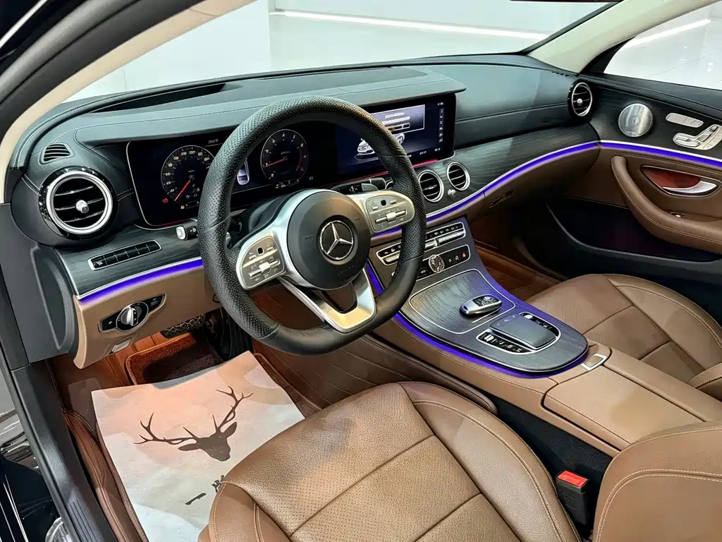 Mercedes-Benz E-Class — миниатюра 5