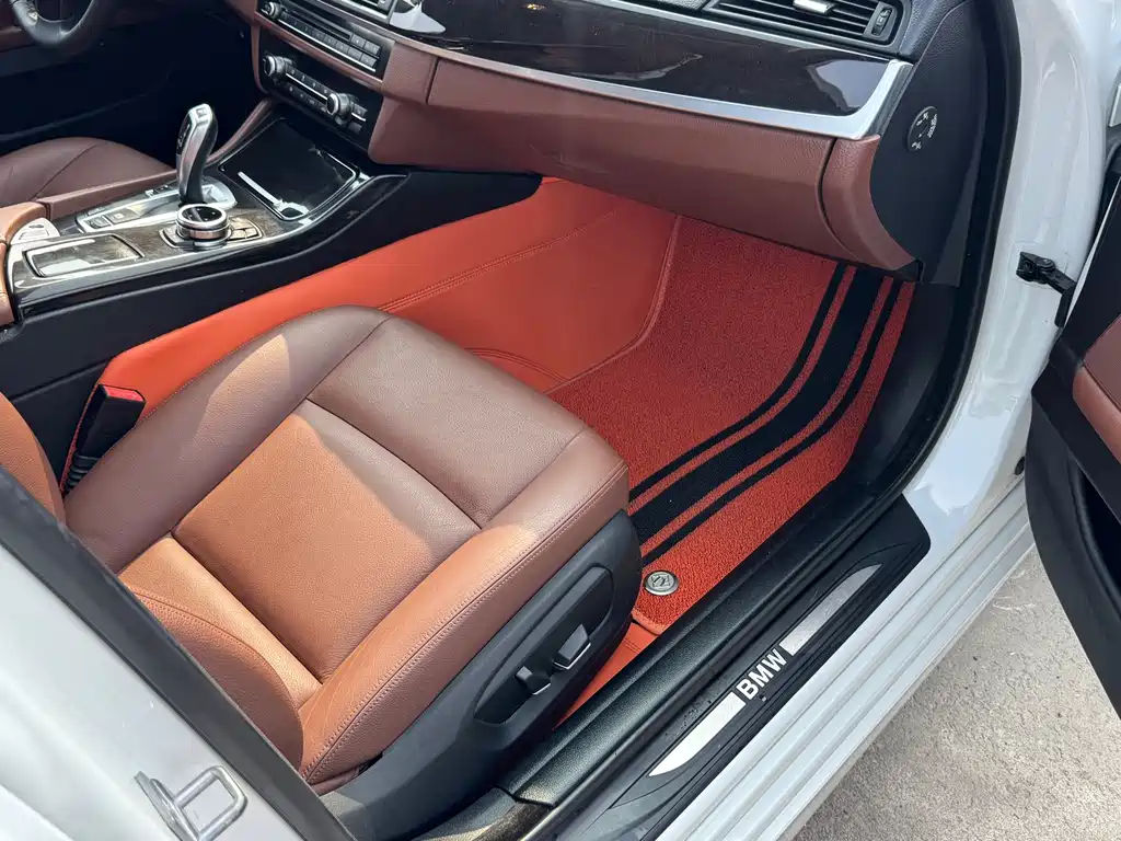 BMW 5 Series — миниатюра 11
