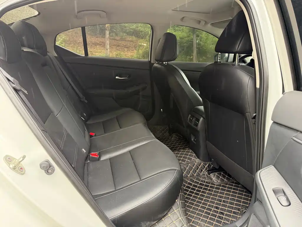 Nissan Sylphy — миниатюра 6