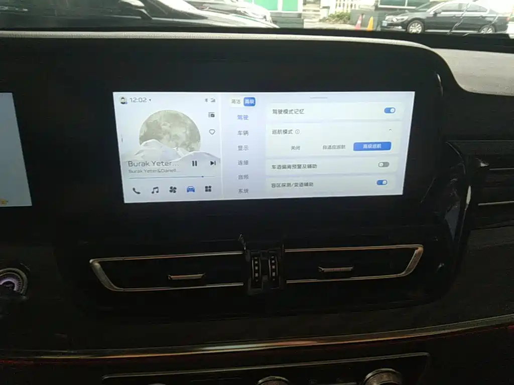 Hongqi Hongqi HS5 — миниатюра 9