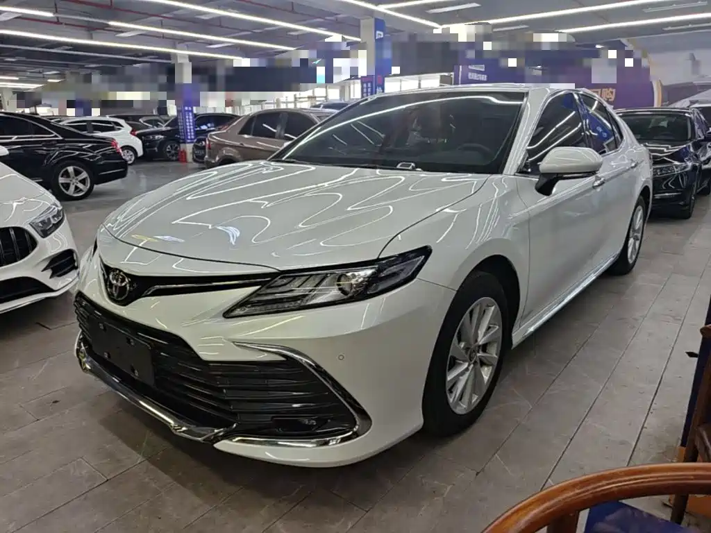 Toyota Camry — миниатюра 2