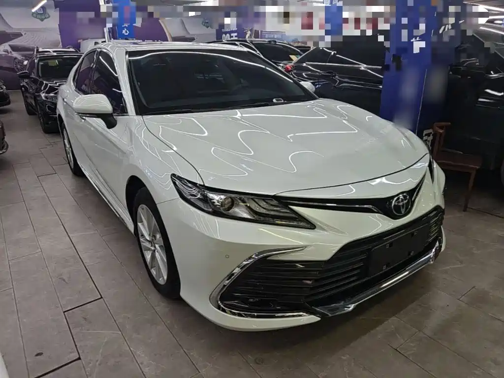 Toyota Camry — миниатюра 4