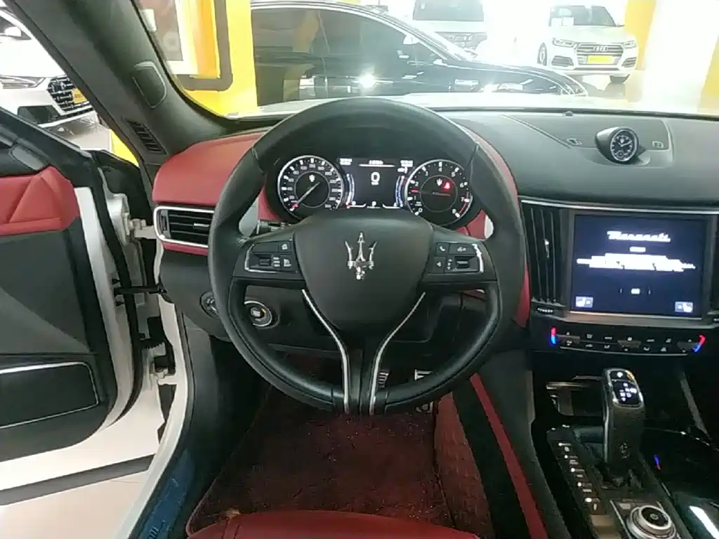 Maserati Levante — миниатюра 11