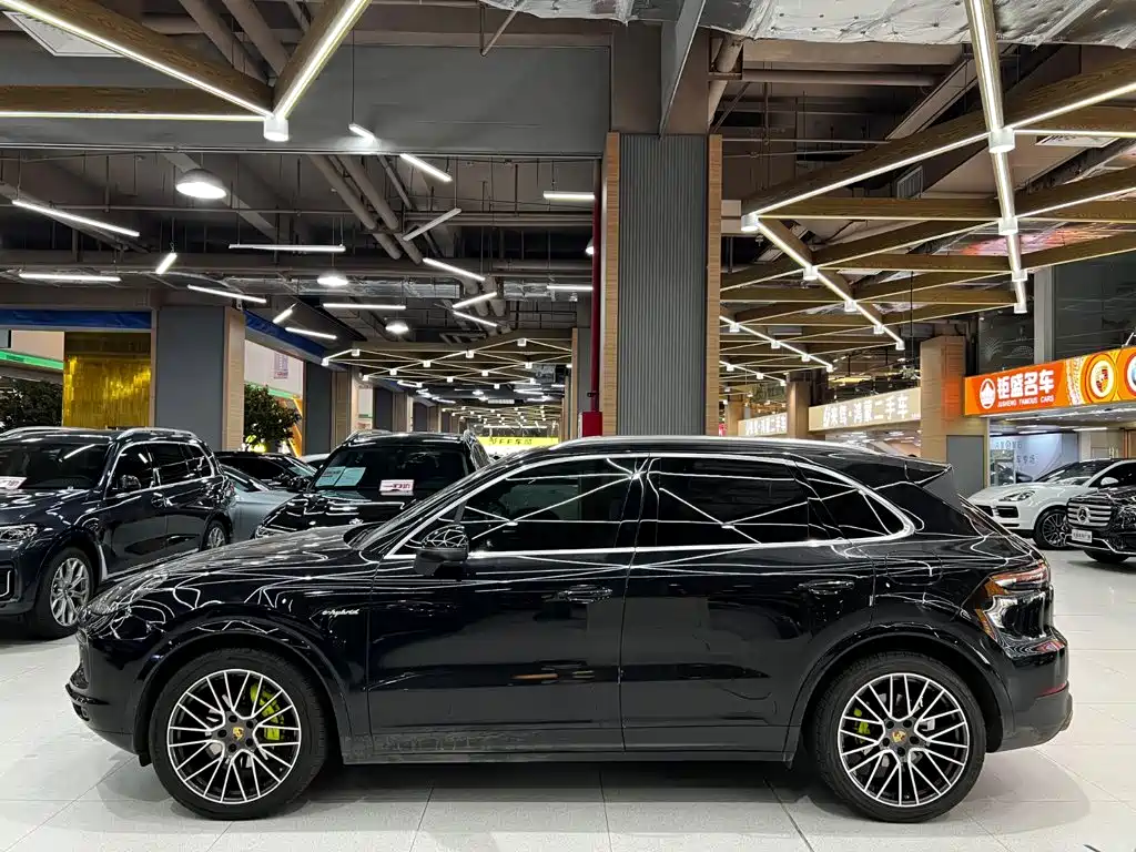 Porsche Cayenne Hybrid — миниатюра 4