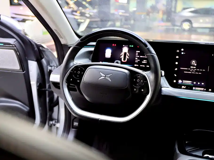 XPeng P7 — миниатюра 12