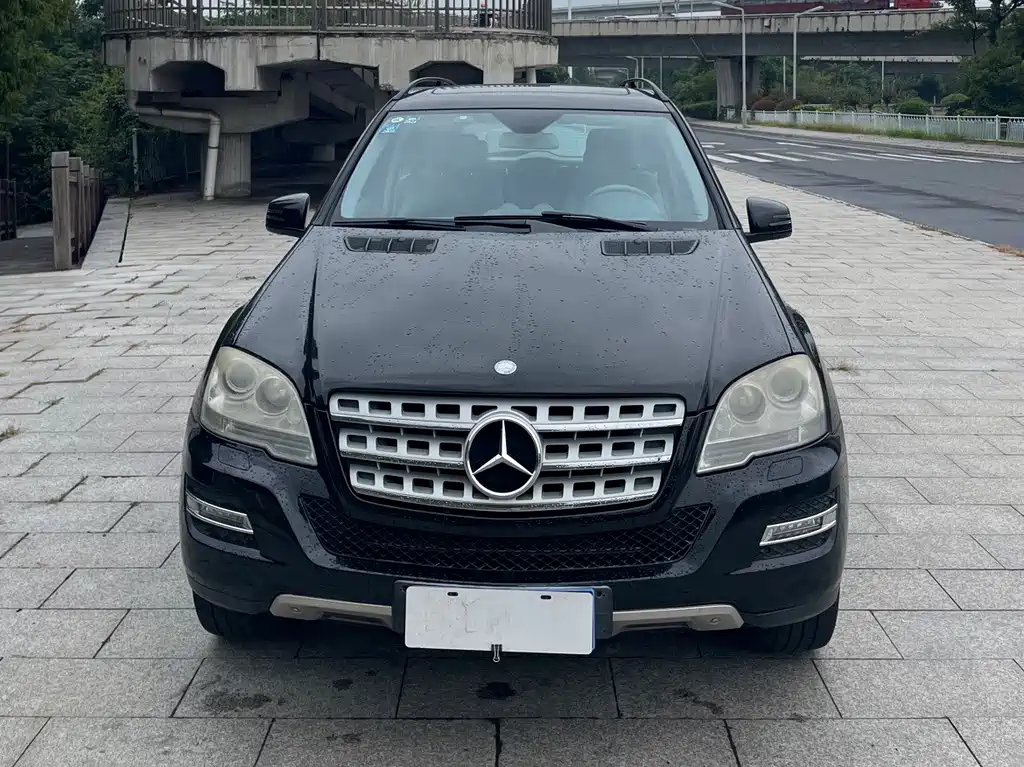 Mercedes-Benz M-Class — миниатюра 2