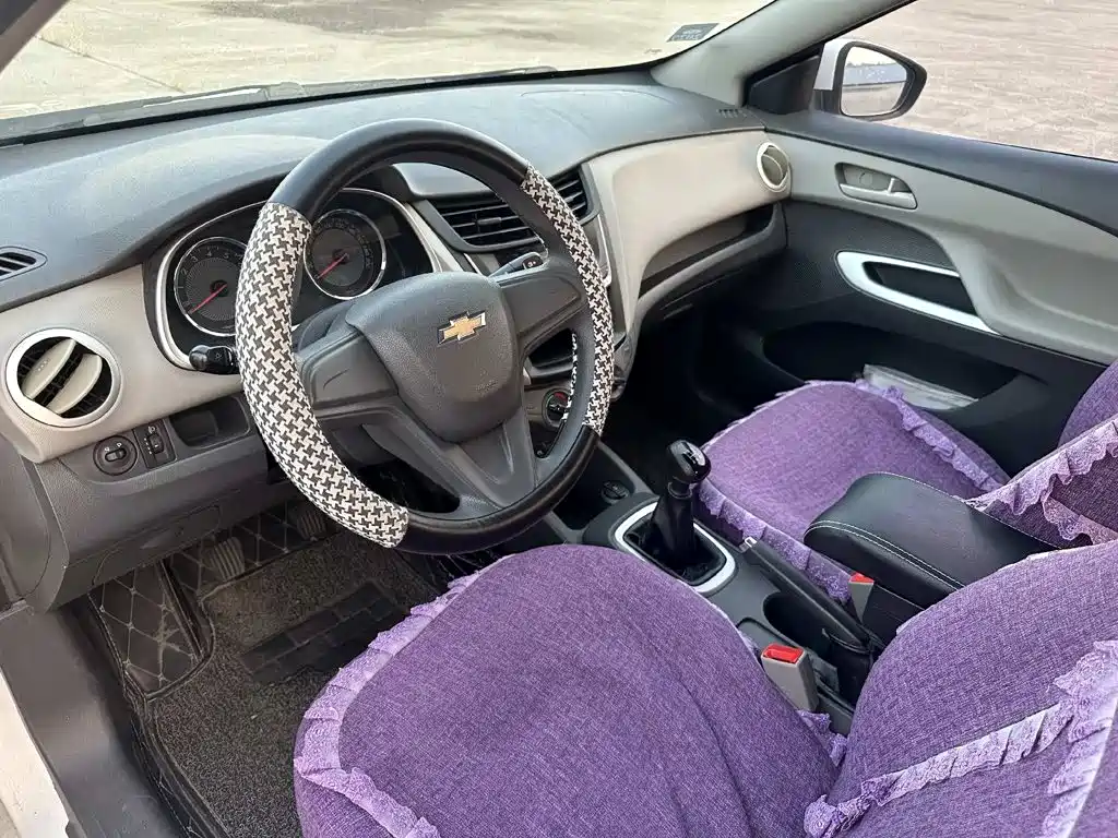 Chevrolet Sail — миниатюра 8