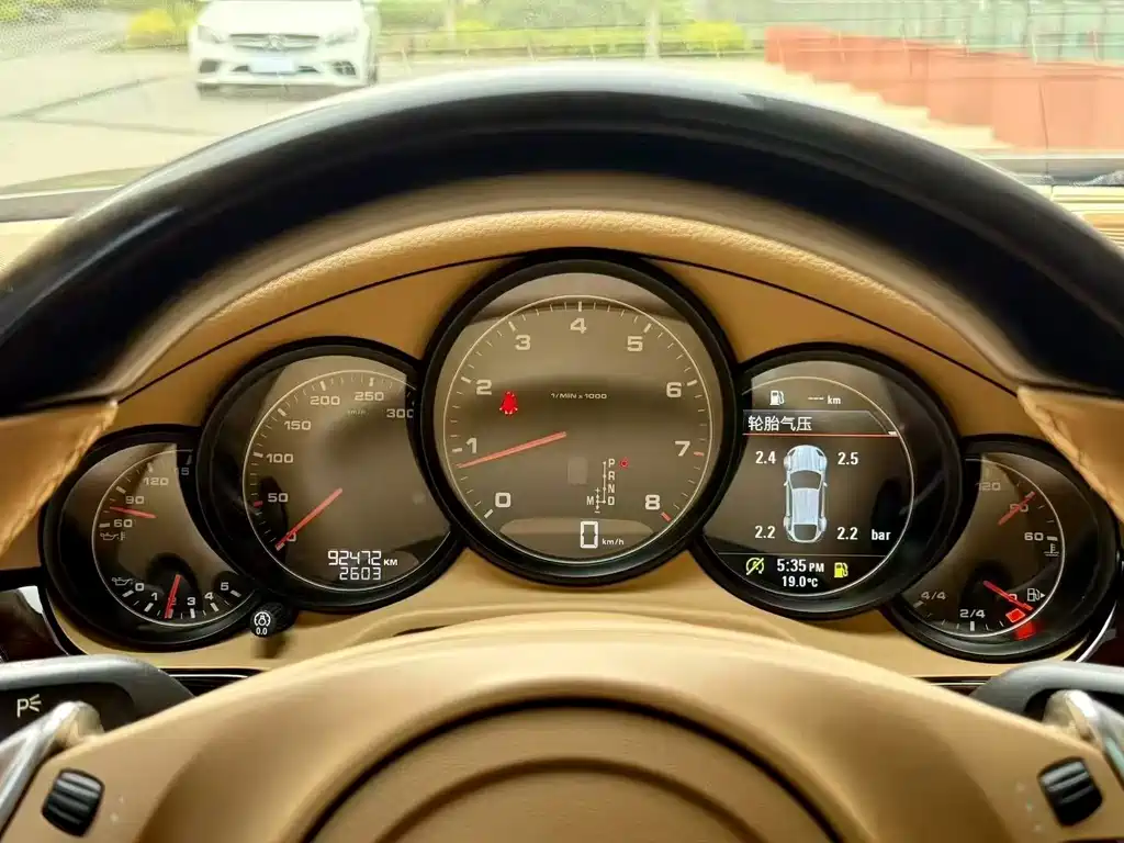 Porsche Panamera — миниатюра 4