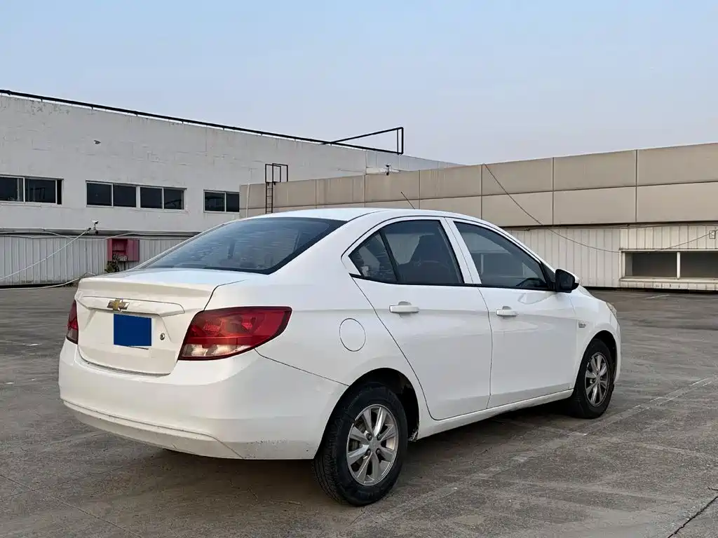 Chevrolet Sail — миниатюра 11