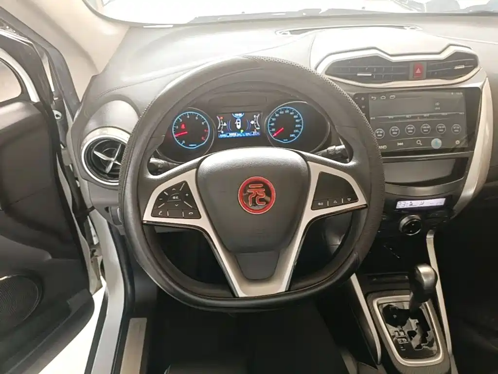 BYD Yuan — миниатюра 11