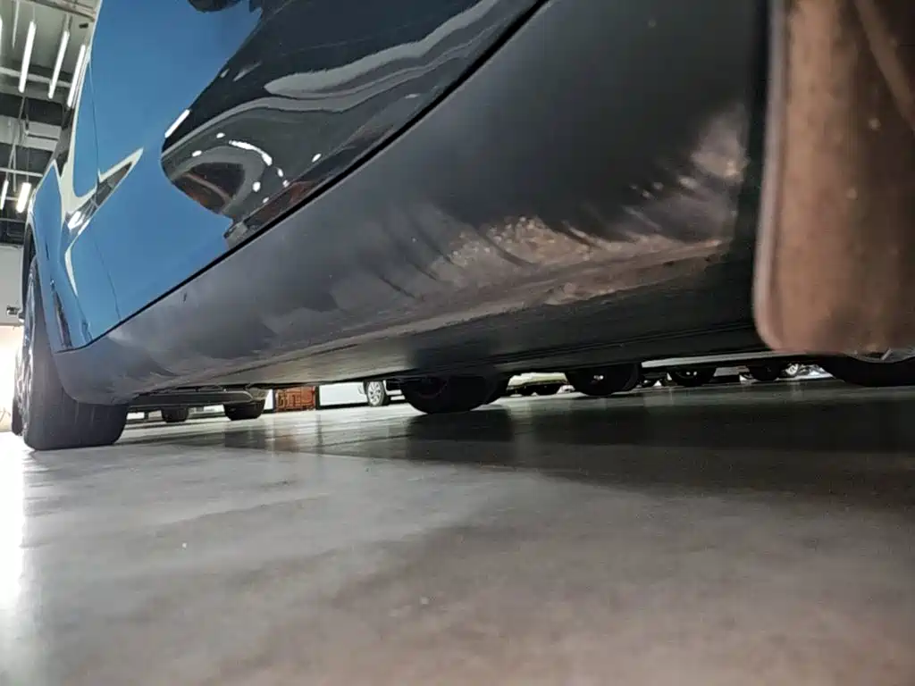 Tesla Model Y — миниатюра 21