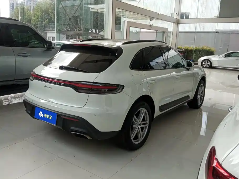 Porsche Macan — миниатюра 3