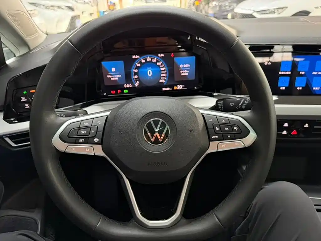 Volkswagen Golf — миниатюра 12