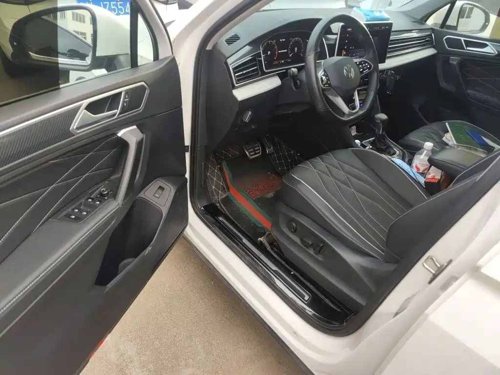 Volkswagen Tiguan L — миниатюра 14