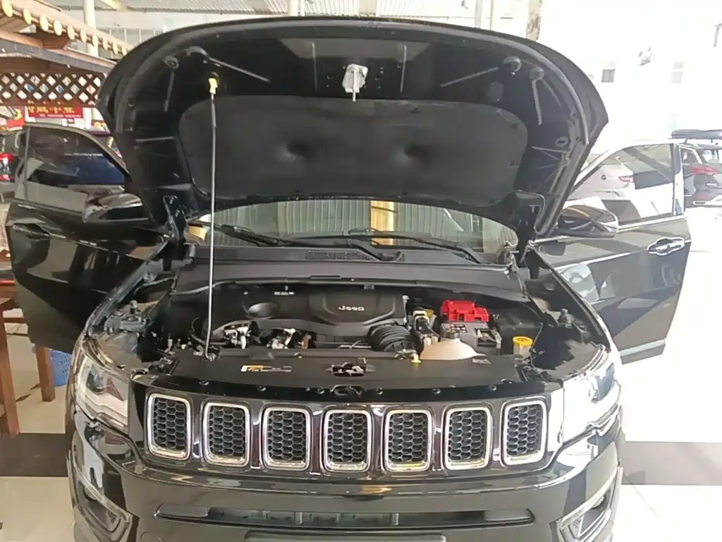 Jeep Compass — миниатюра 20