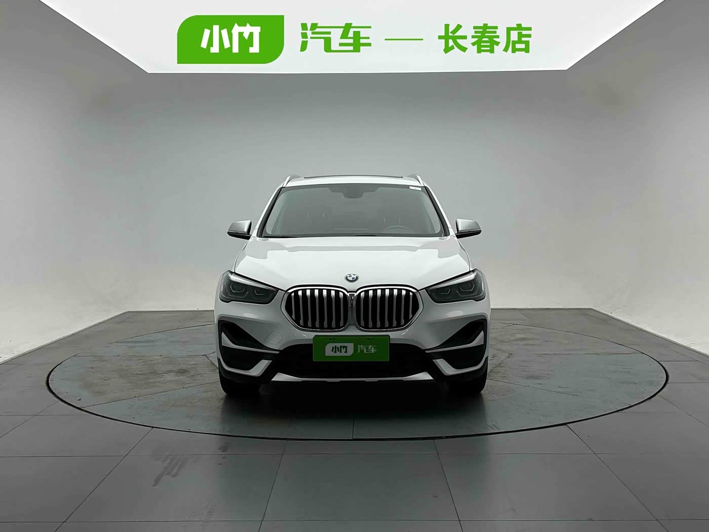 BMW X1 1.5 л 2022 г. Белый, пробег 27000 км