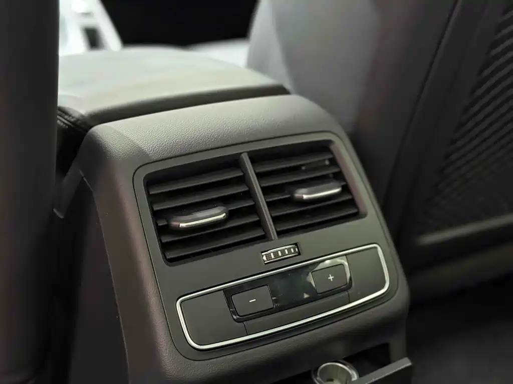 Audi A4L — миниатюра 16