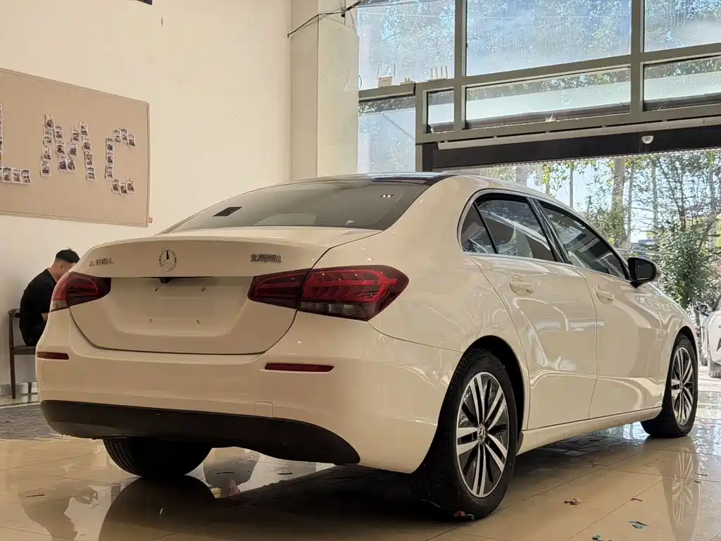 Mercedes-Benz A-Class — миниатюра 7