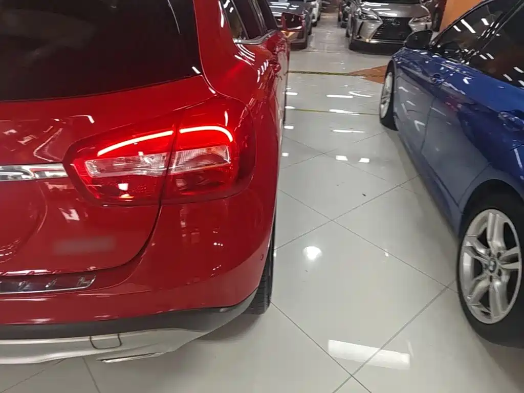 Mercedes-Benz GLA — миниатюра 8