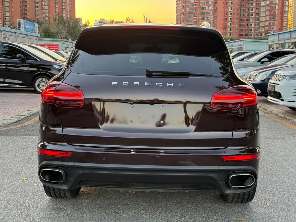 Porsche Cayenne — миниатюра 29