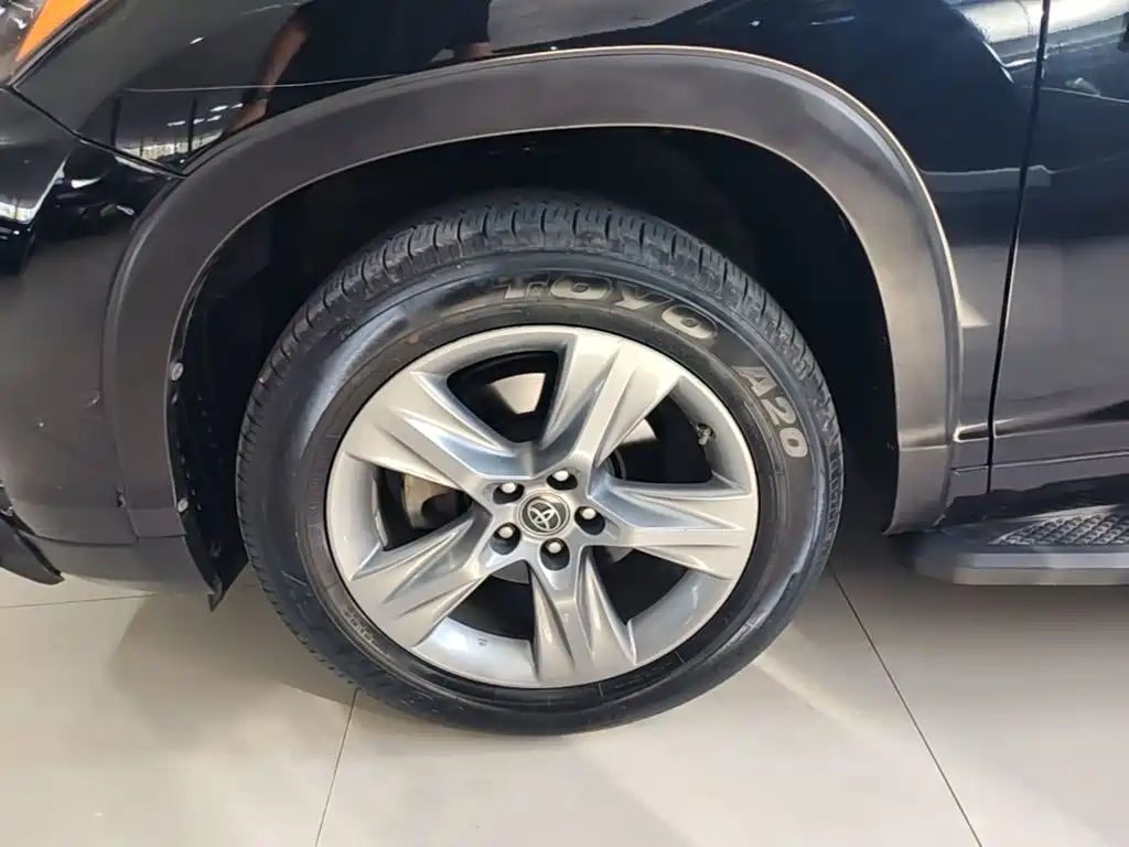 Toyota Highlander — миниатюра 23