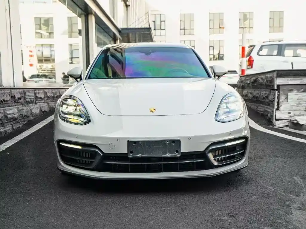 Porsche Panamera — миниатюра 2