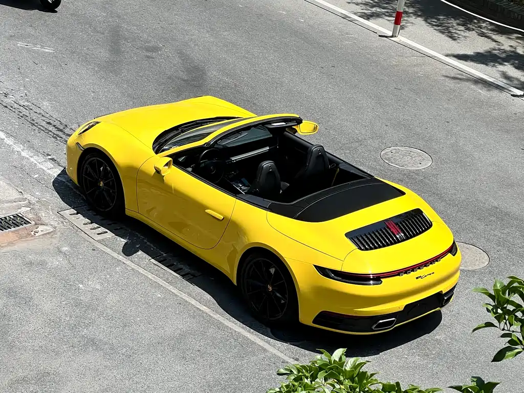 Porsche 911 2022 Carrera Cabriolet 3.0T