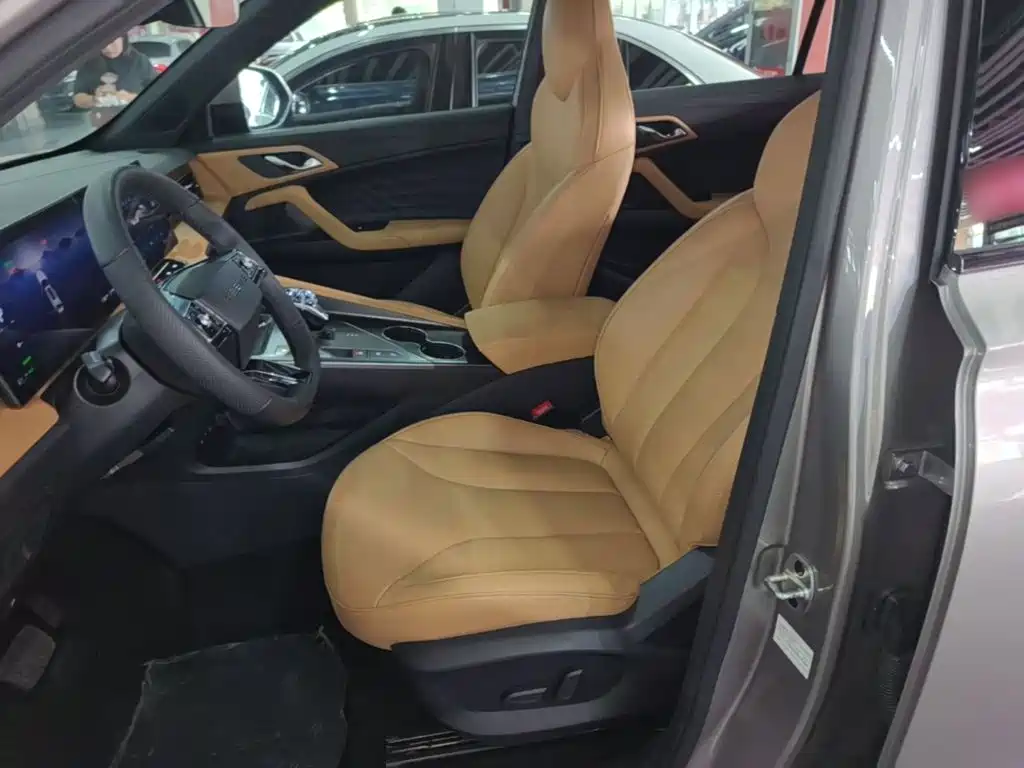 Roewe RX5 New Energy — миниатюра 15