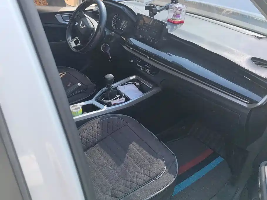 Wuling Jiachen — миниатюра 8