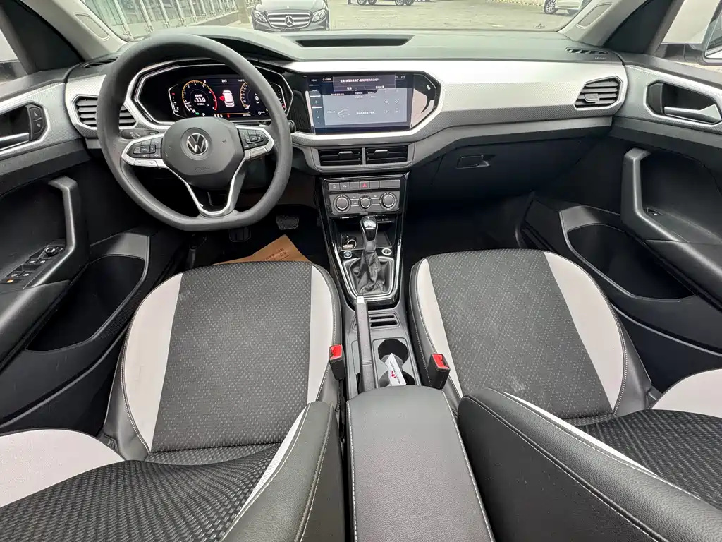 VOLKSWAGEN EXPLORING THE SHADOW