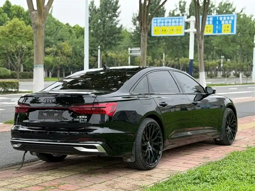 Audi A6L 2023 55 TFSI quattro Premium