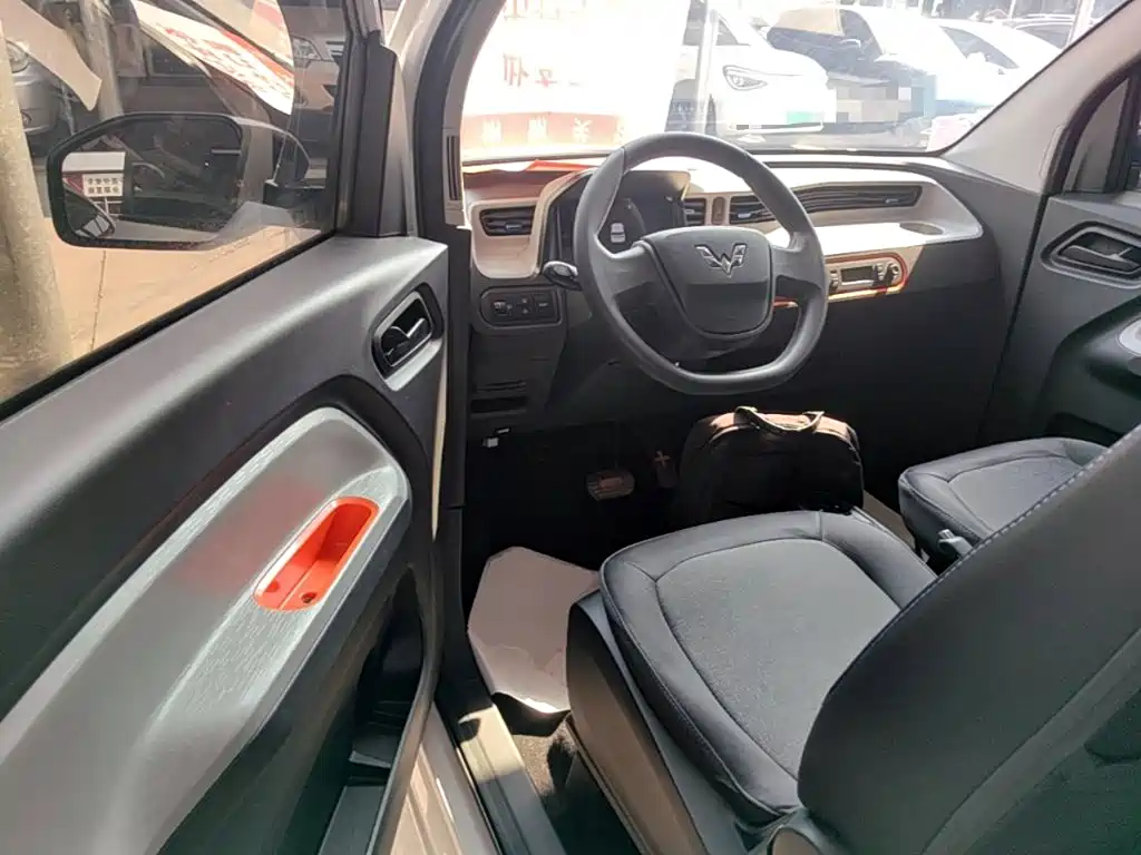 Wuling MINIEV — миниатюра 16