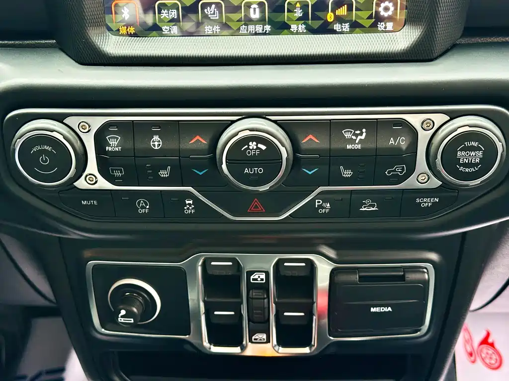 Jeep Gladiator — миниатюра 13