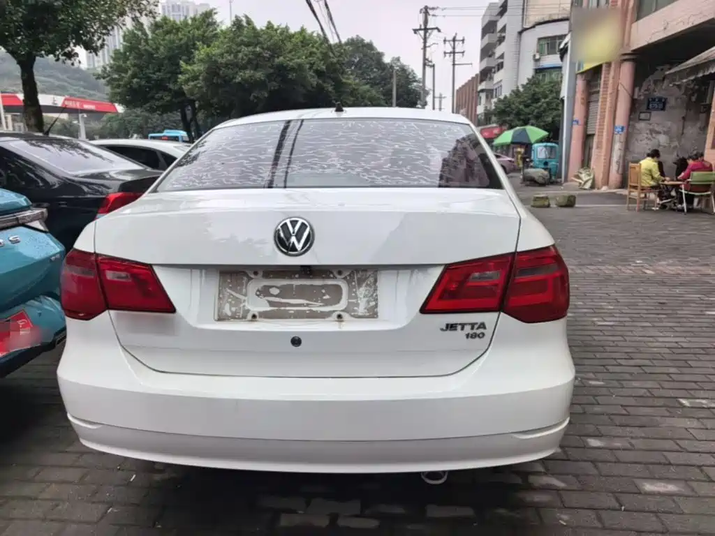 Volkswagen Jetta — миниатюра 6