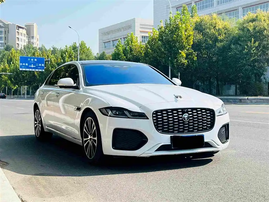 Jaguar XFL — миниатюра 2