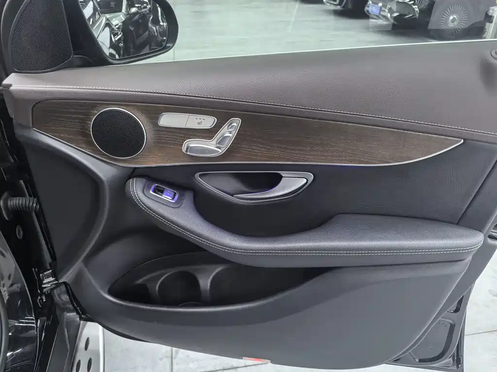 Mercedes-Benz GLC — миниатюра 15