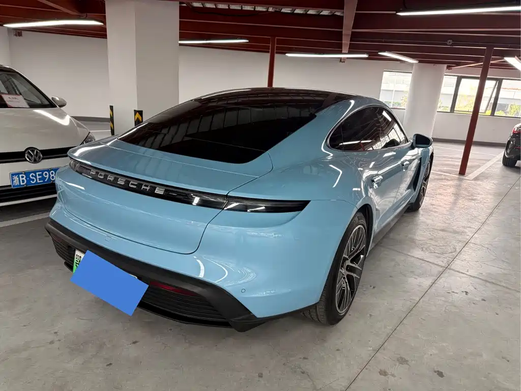 Porsche Taycan — миниатюра 11