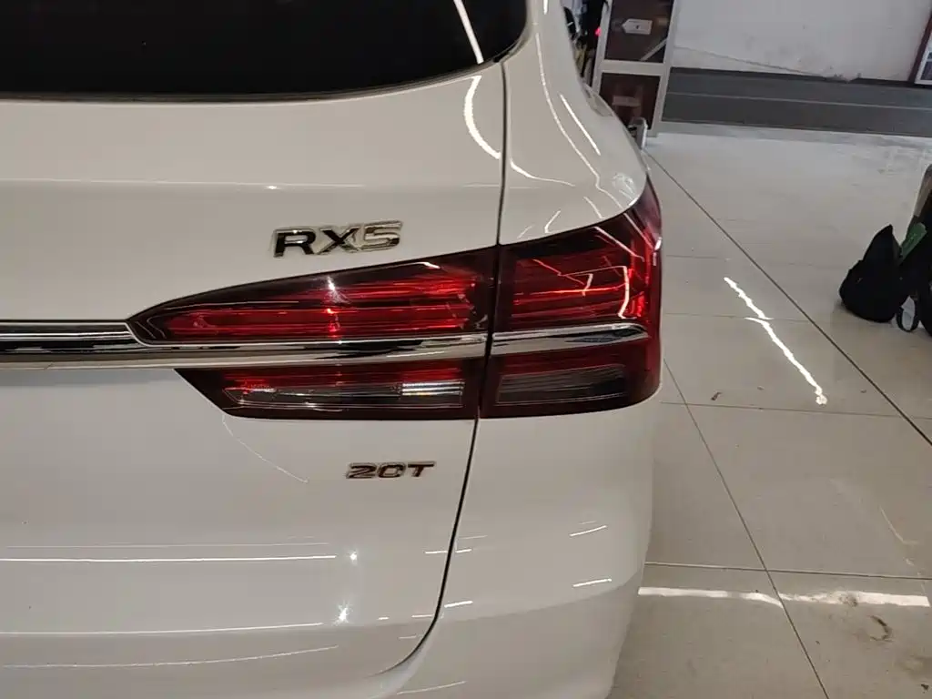 Roewe RX5 — миниатюра 8