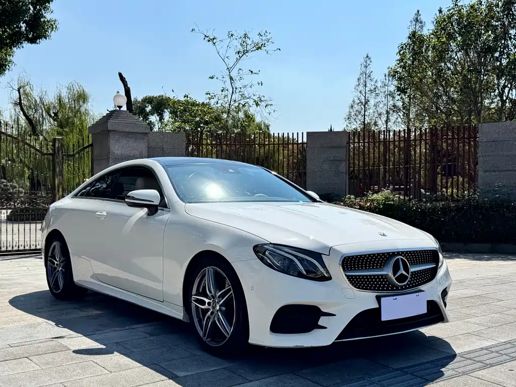 Mercedes-Benz E-Class (Import) — миниатюра 3