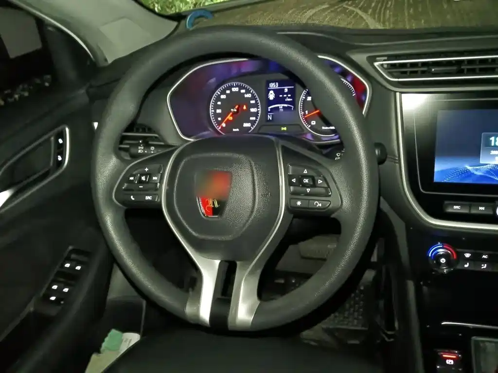 Roewe RX3 — миниатюра 11