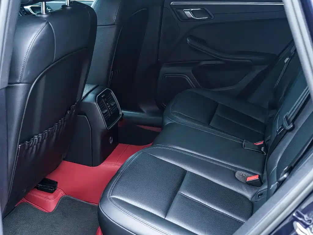 Porsche Macan — миниатюра 5