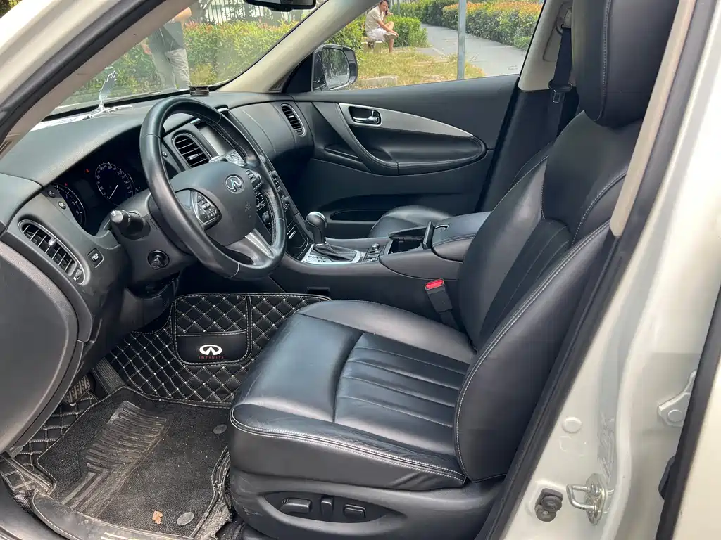 Infiniti QX50 — миниатюра 10
