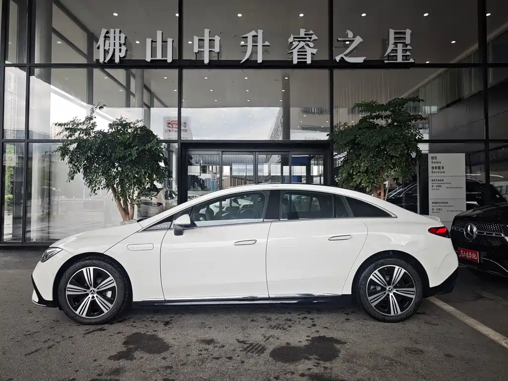 Mercedes-Benz EQE 2025 500 4MATIC