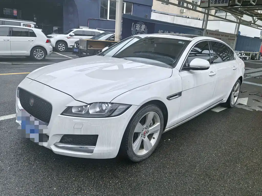 Jaguar XFL