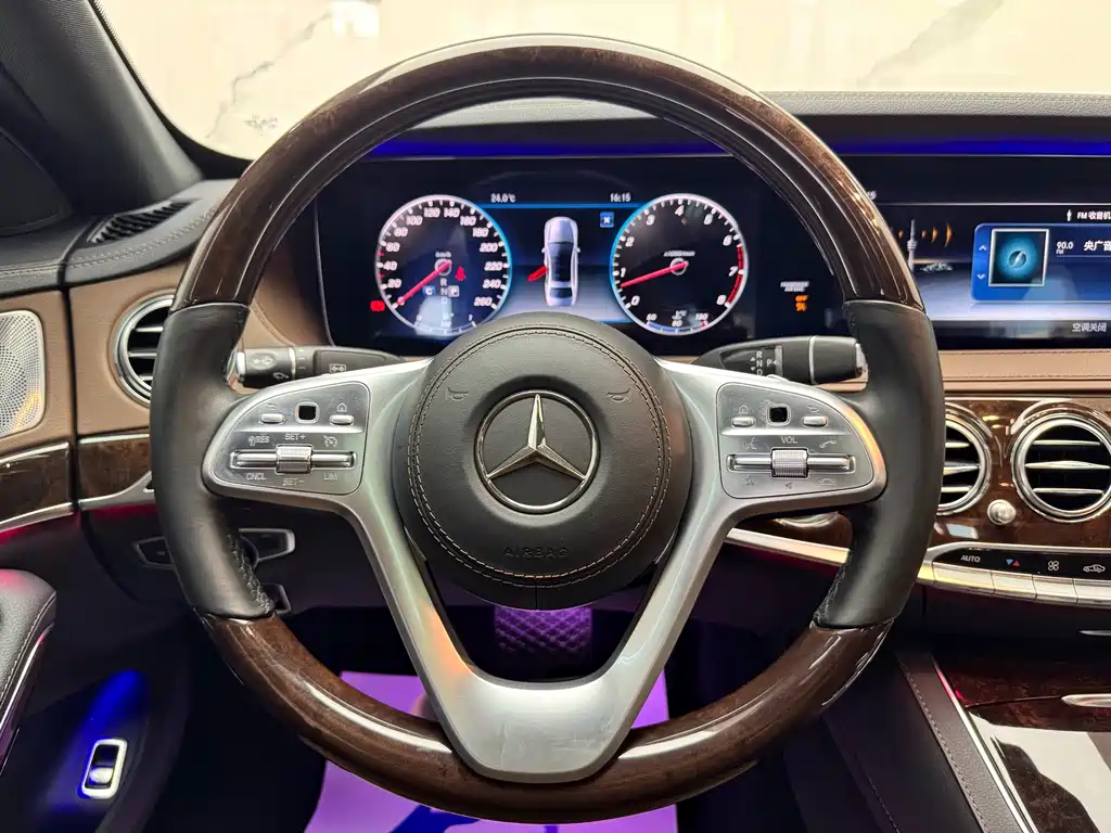 Mercedes-Benz S-Class — миниатюра 10
