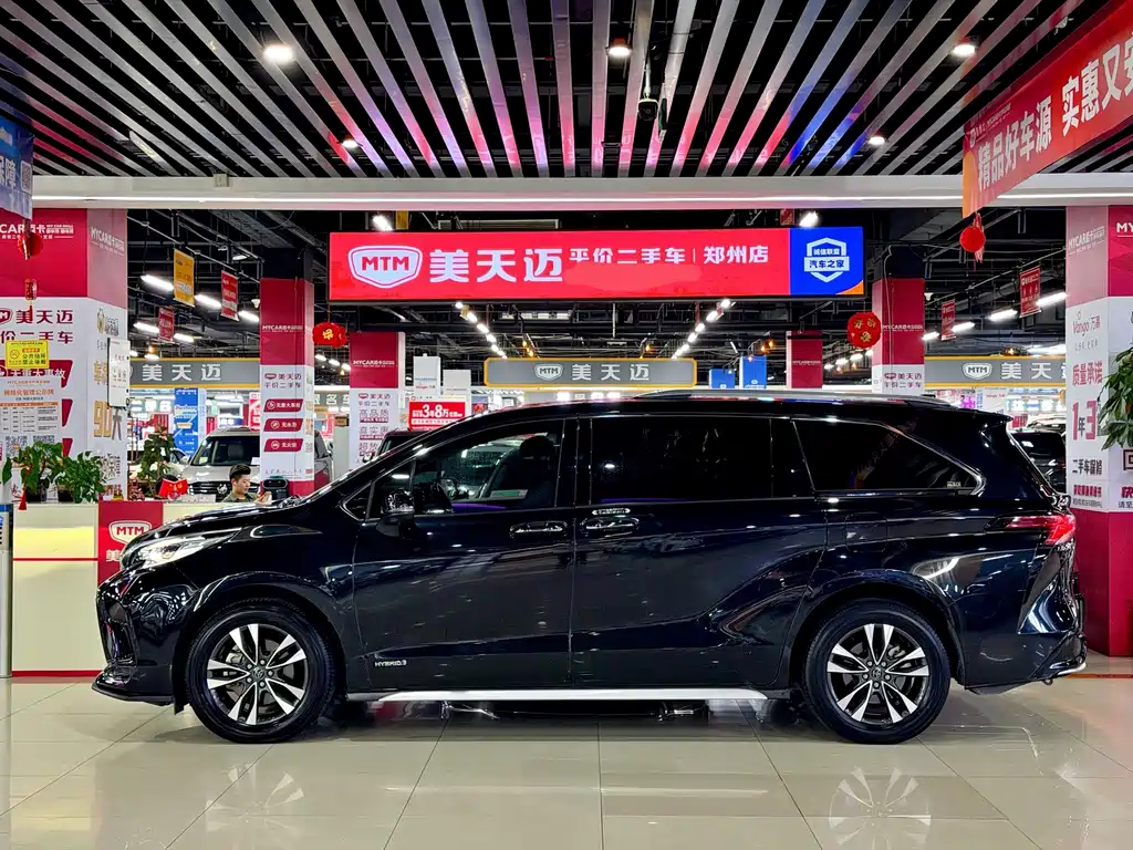 Toyota Granvia — миниатюра 5